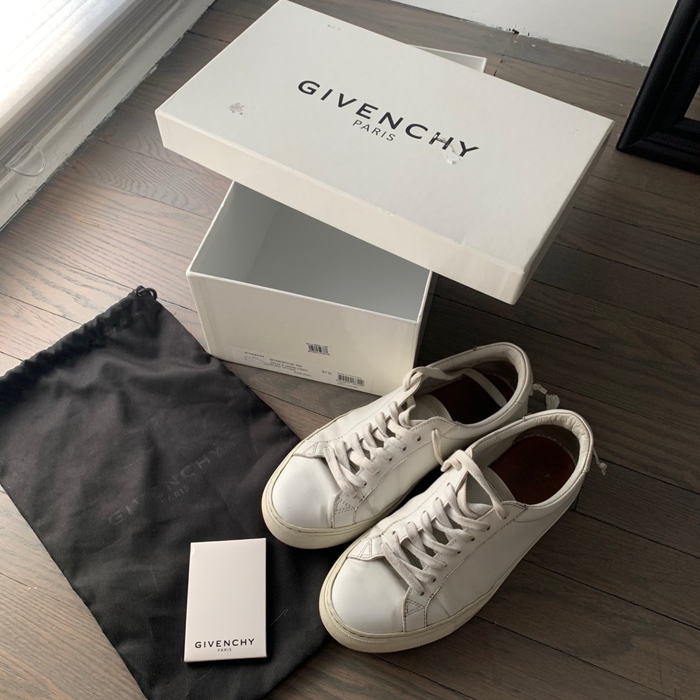 Givenchy sneakers size 7,5